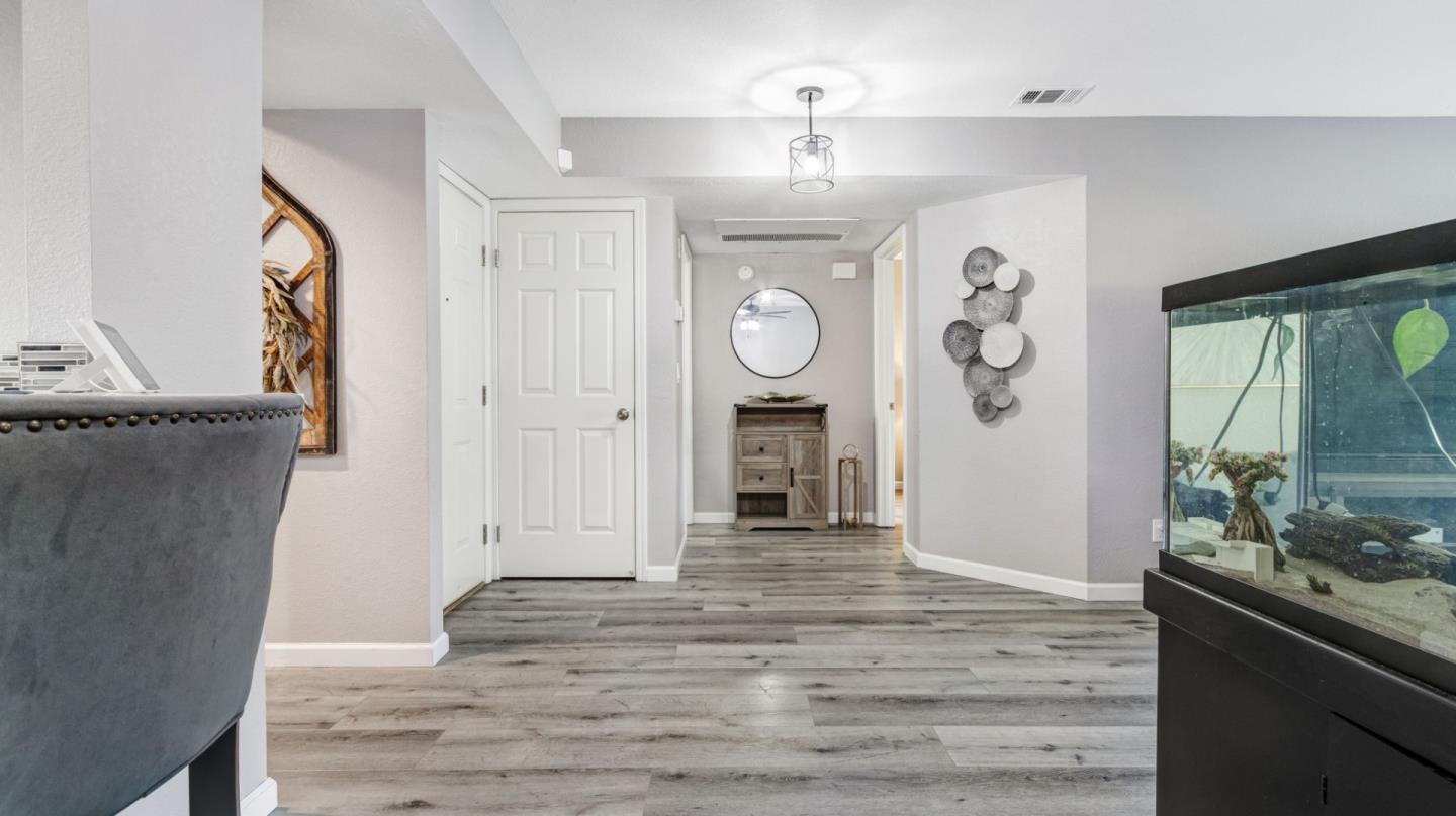 Detail Gallery Image 10 of 29 For 1034 Summerplace Dr, San Jose,  CA 95122 - 1 Beds | 1 Baths