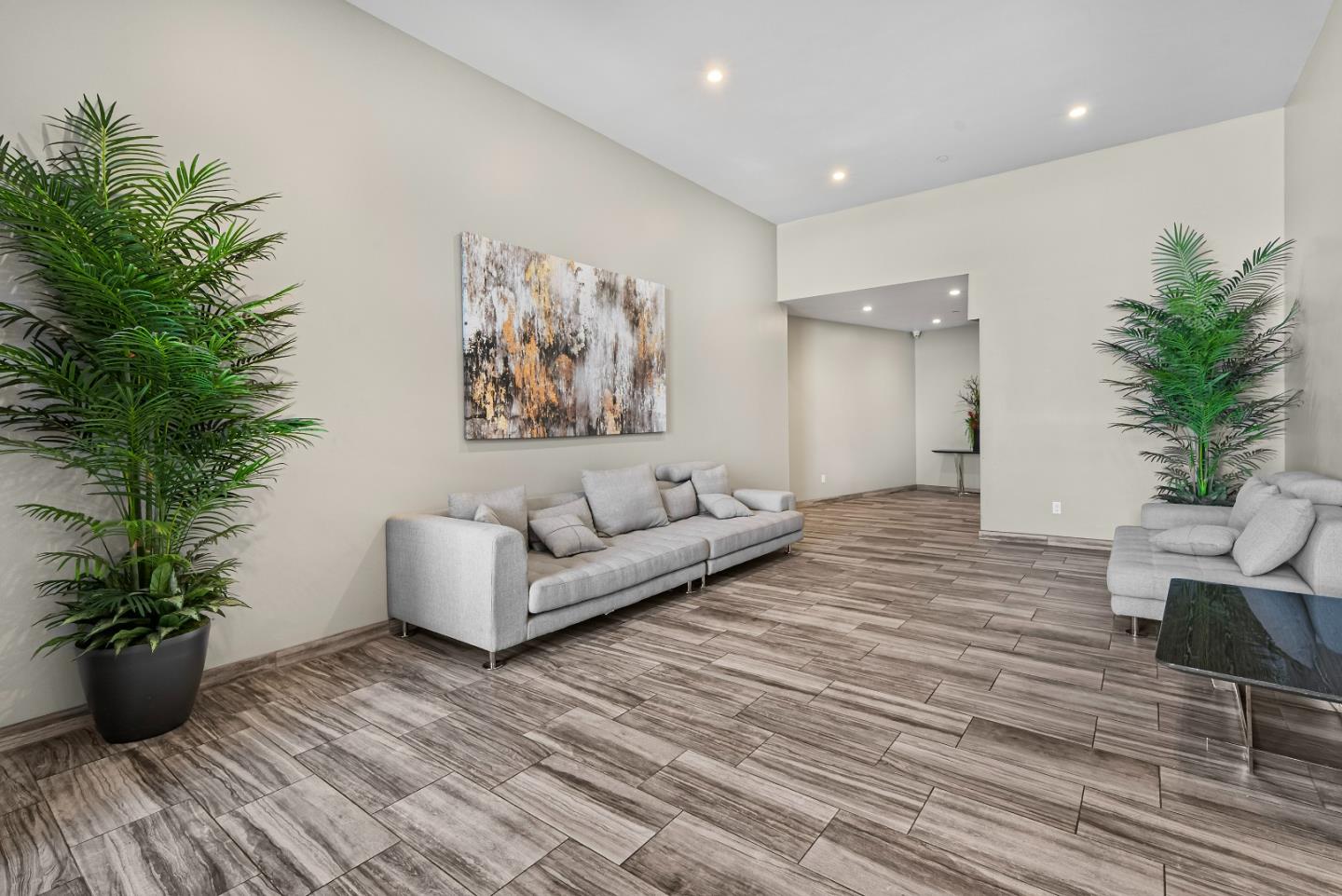 Detail Gallery Image 3 of 44 For 600 El Camino Real #213,  Belmont,  CA 94002 - 2 Beds | 2 Baths