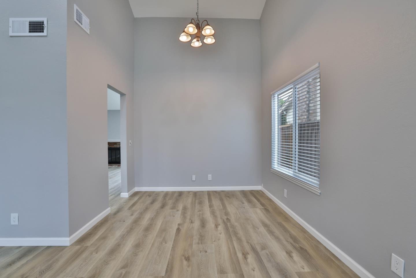 Detail Gallery Image 5 of 30 For 365 San Andreas Dr, Milpitas,  CA 95035 - 3 Beds | 2 Baths