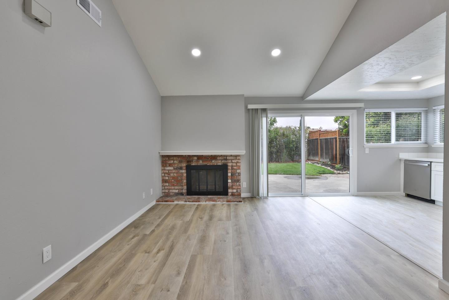 Detail Gallery Image 6 of 30 For 365 San Andreas Dr, Milpitas,  CA 95035 - 3 Beds | 2 Baths