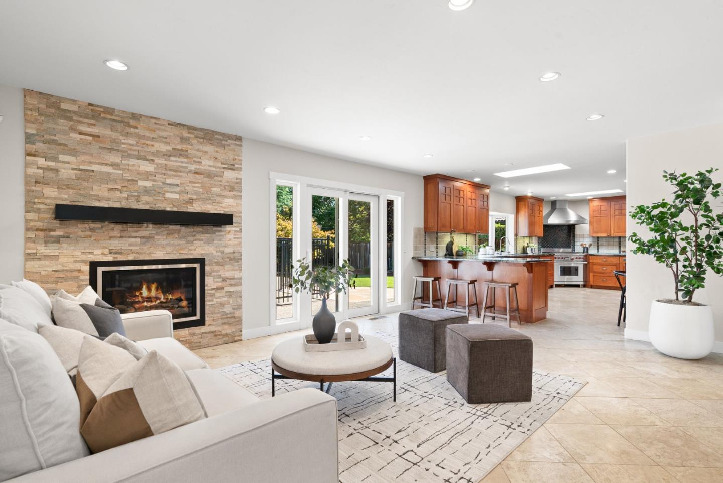 Detail Gallery Image 13 of 67 For 247 Marchmont Dr, Los Gatos,  CA 95032 - 3 Beds | 2/1 Baths