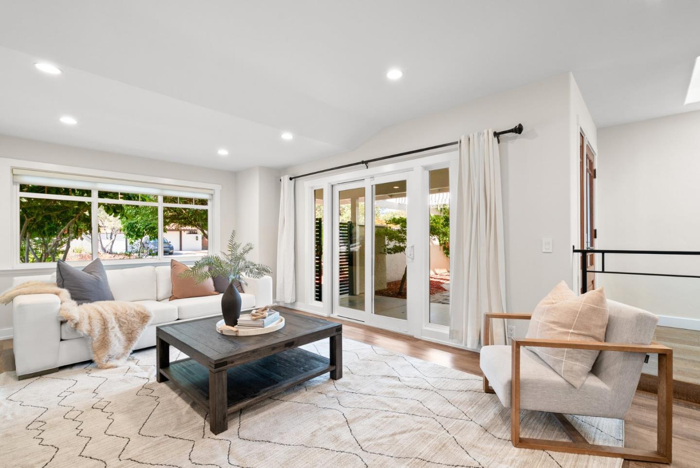 Detail Gallery Image 17 of 67 For 247 Marchmont Dr, Los Gatos,  CA 95032 - 3 Beds | 2/1 Baths