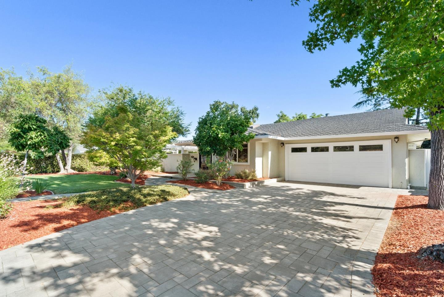 Detail Gallery Image 3 of 67 For 247 Marchmont Dr, Los Gatos,  CA 95032 - 3 Beds | 2/1 Baths