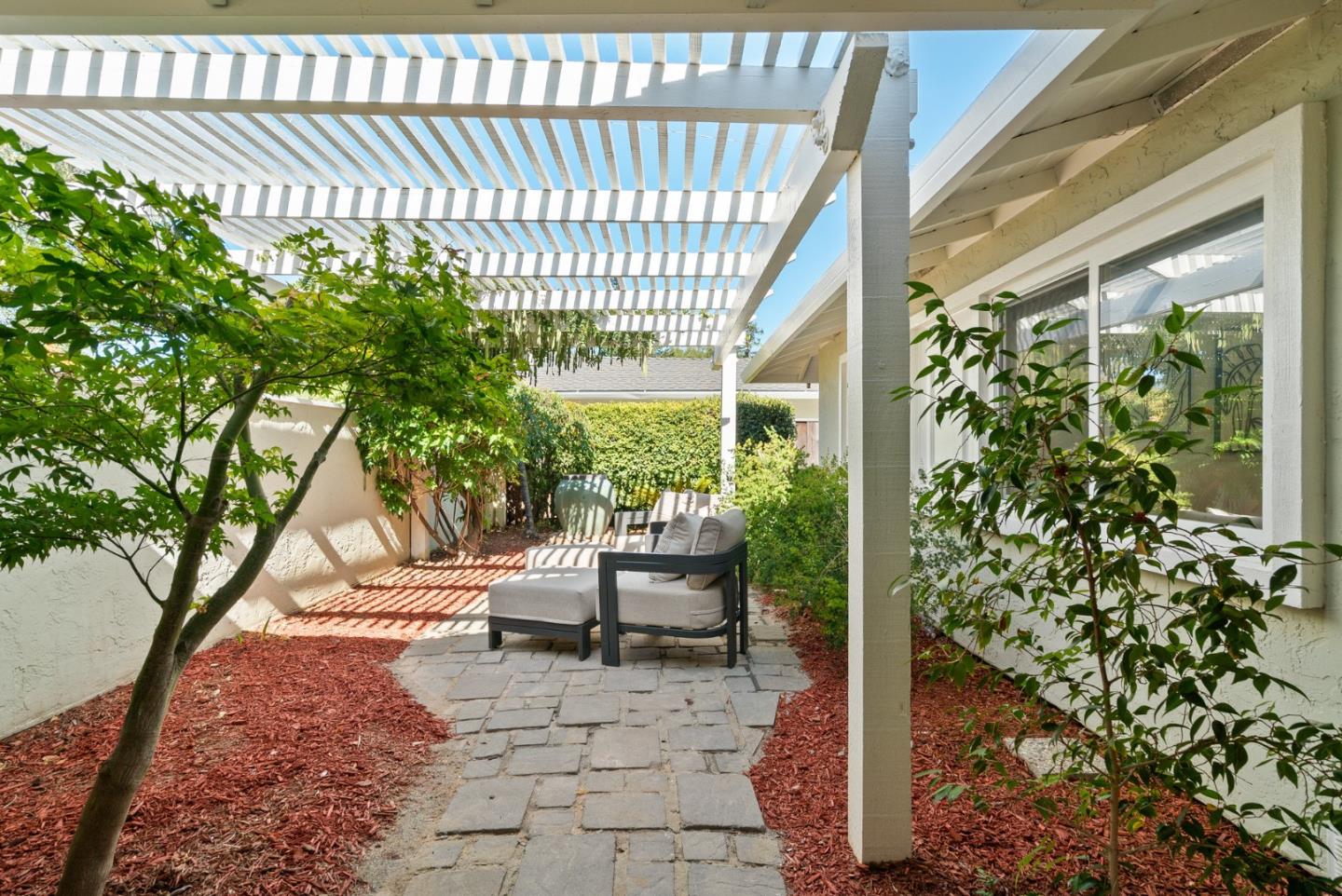 Detail Gallery Image 6 of 67 For 247 Marchmont Dr, Los Gatos,  CA 95032 - 3 Beds | 2/1 Baths