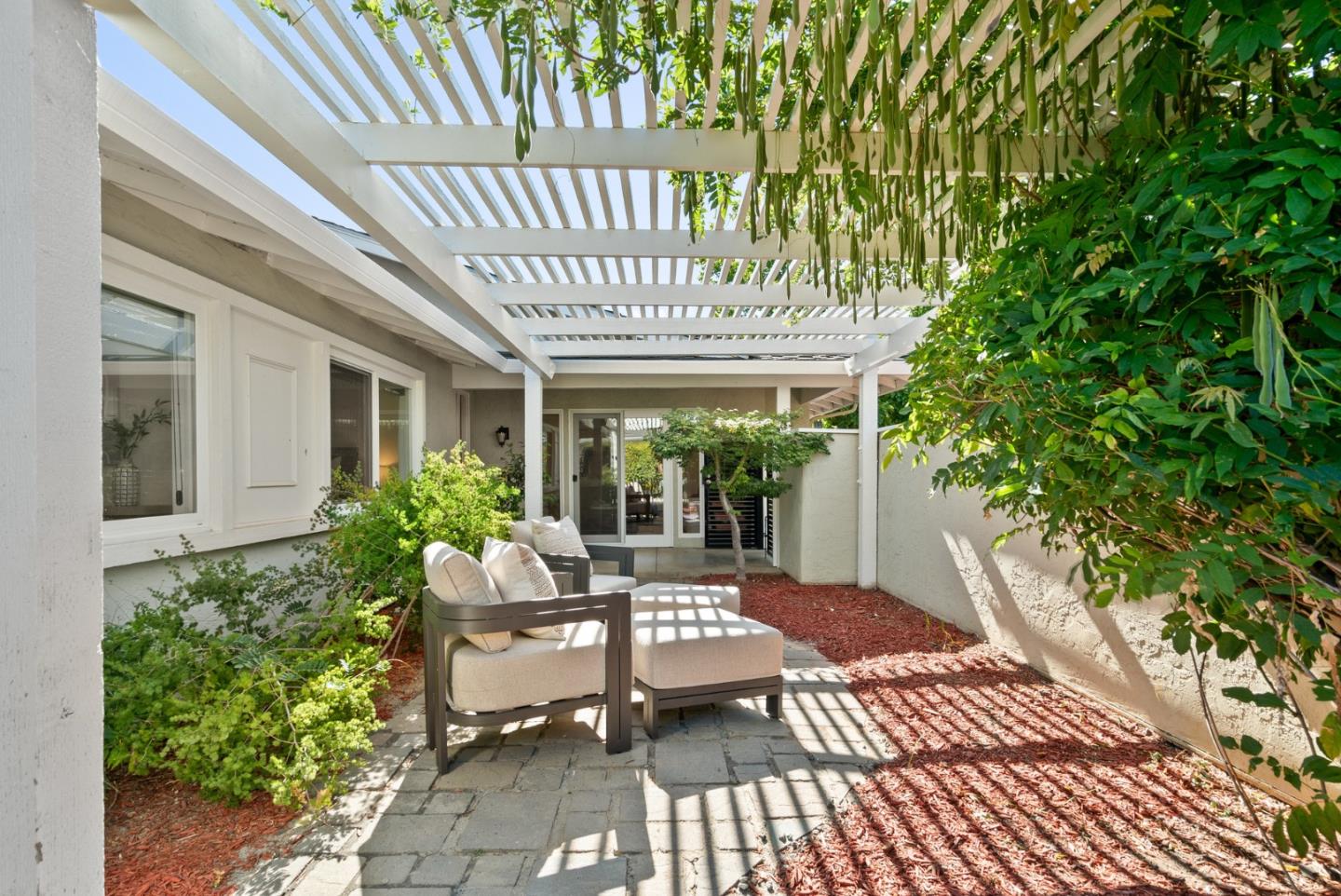 Detail Gallery Image 8 of 67 For 247 Marchmont Dr, Los Gatos,  CA 95032 - 3 Beds | 2/1 Baths