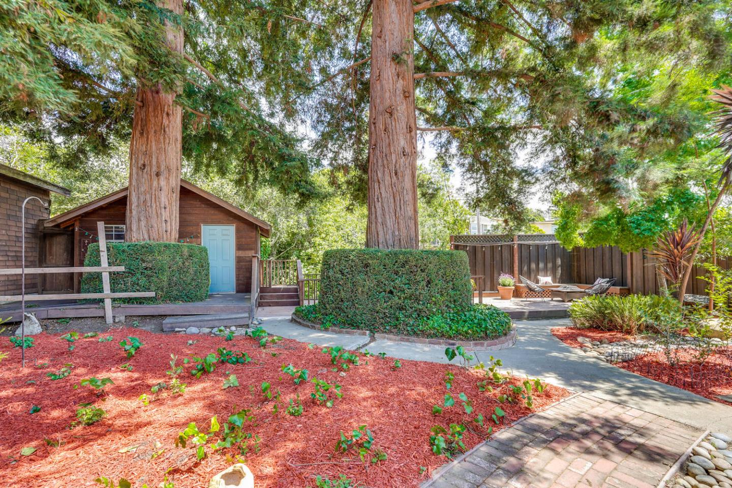 Detail Gallery Image 20 of 26 For 18640 Sandy Rd, Castro Valley,  CA 94546 - 3 Beds | 2 Baths