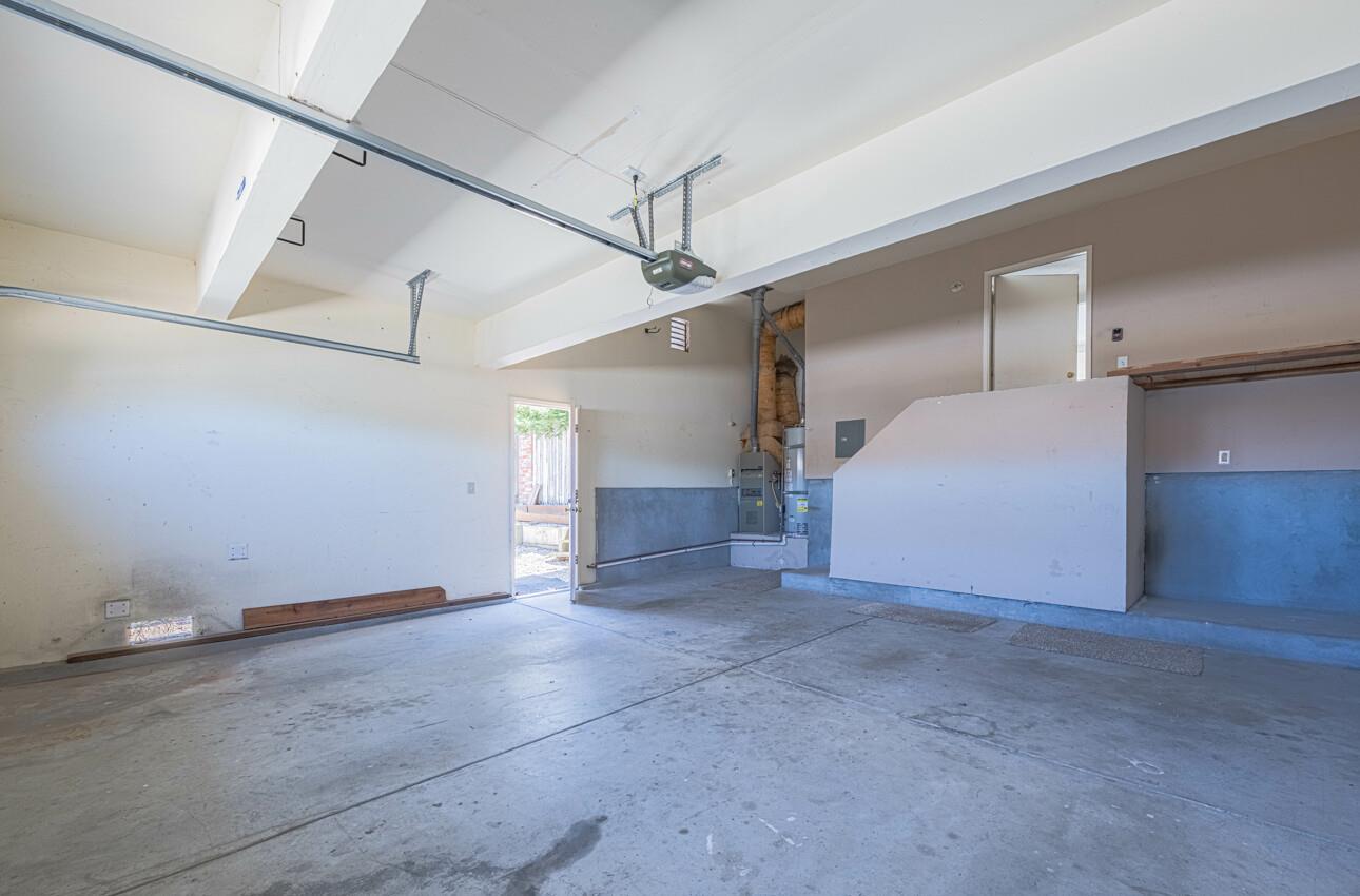 Detail Gallery Image 10 of 44 For 337 Quebrada Del Mar Rd, Marina,  CA 93933 - 4 Beds | 2/1 Baths