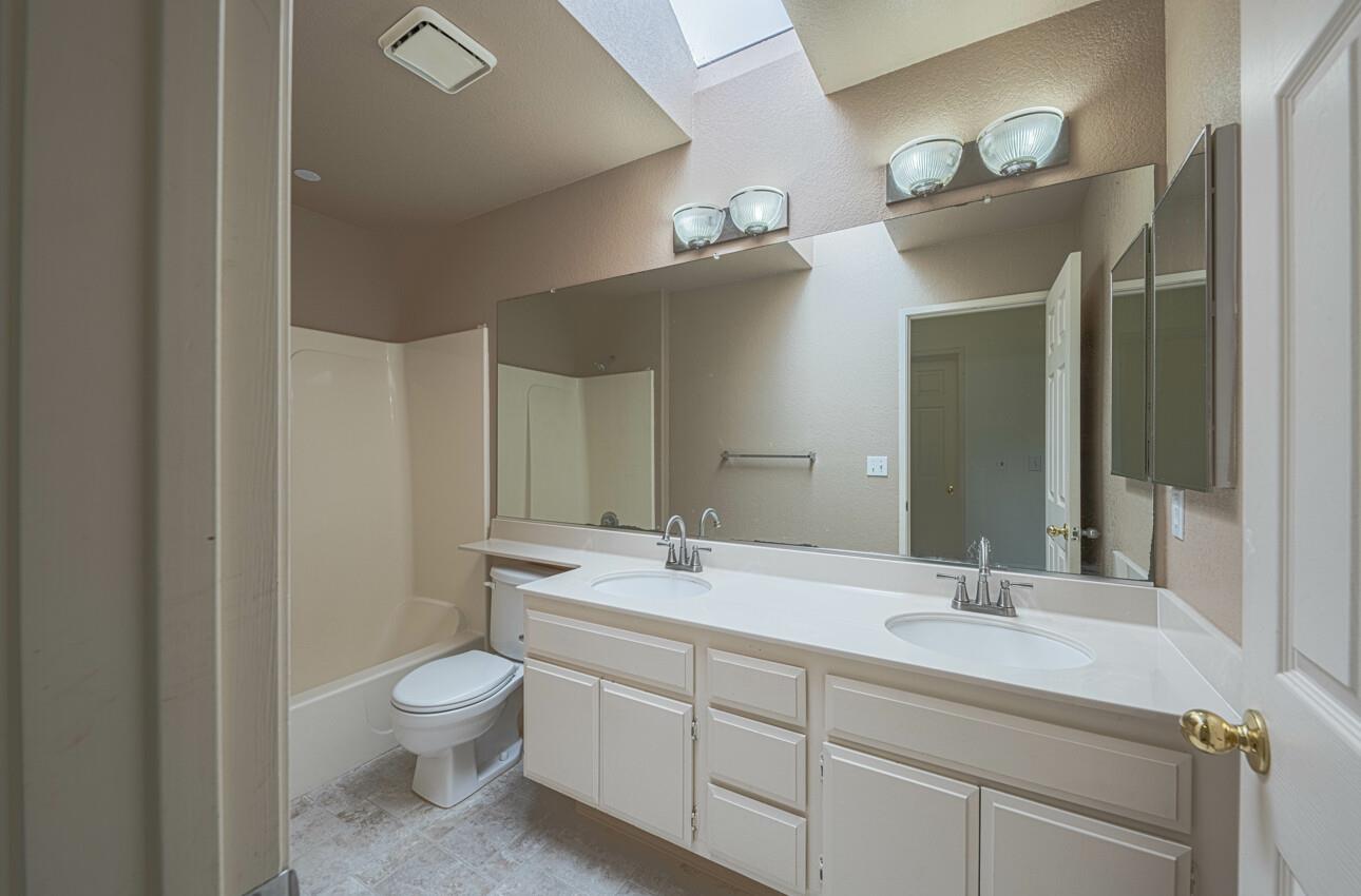 Detail Gallery Image 11 of 44 For 337 Quebrada Del Mar Rd, Marina,  CA 93933 - 4 Beds | 2/1 Baths