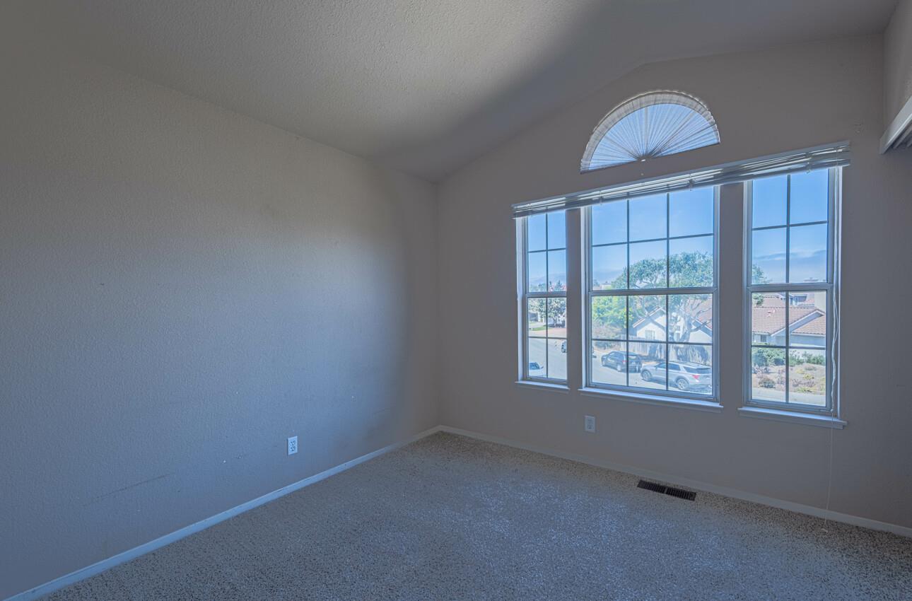 Detail Gallery Image 12 of 44 For 337 Quebrada Del Mar Rd, Marina,  CA 93933 - 4 Beds | 2/1 Baths