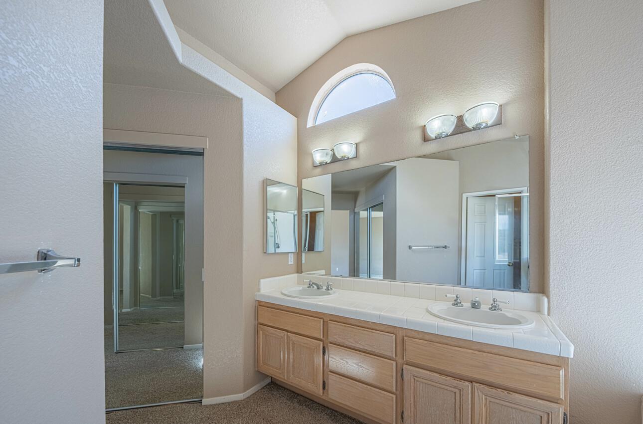 Detail Gallery Image 13 of 44 For 337 Quebrada Del Mar Rd, Marina,  CA 93933 - 4 Beds | 2/1 Baths