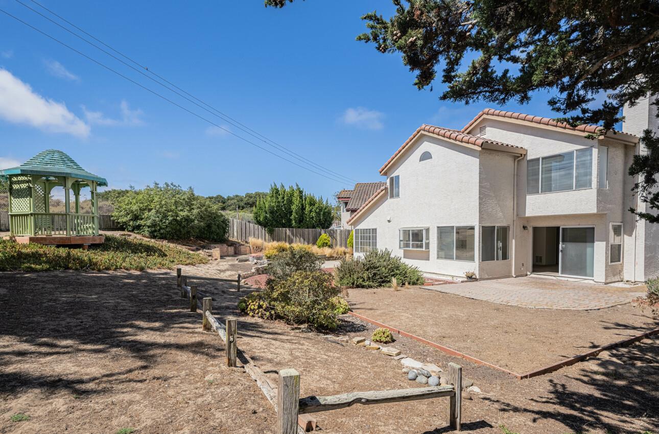Detail Gallery Image 21 of 44 For 337 Quebrada Del Mar Rd, Marina,  CA 93933 - 4 Beds | 2/1 Baths