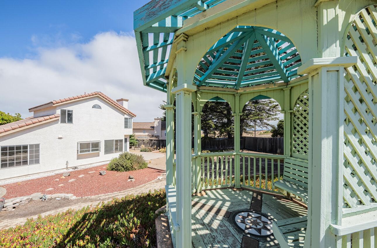 Detail Gallery Image 23 of 44 For 337 Quebrada Del Mar Rd, Marina,  CA 93933 - 4 Beds | 2/1 Baths