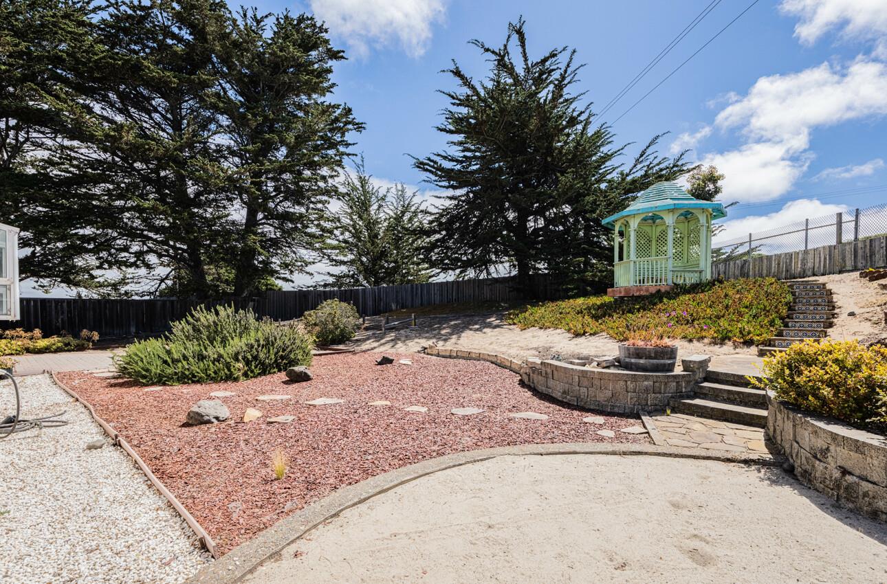 Detail Gallery Image 24 of 44 For 337 Quebrada Del Mar Rd, Marina,  CA 93933 - 4 Beds | 2/1 Baths