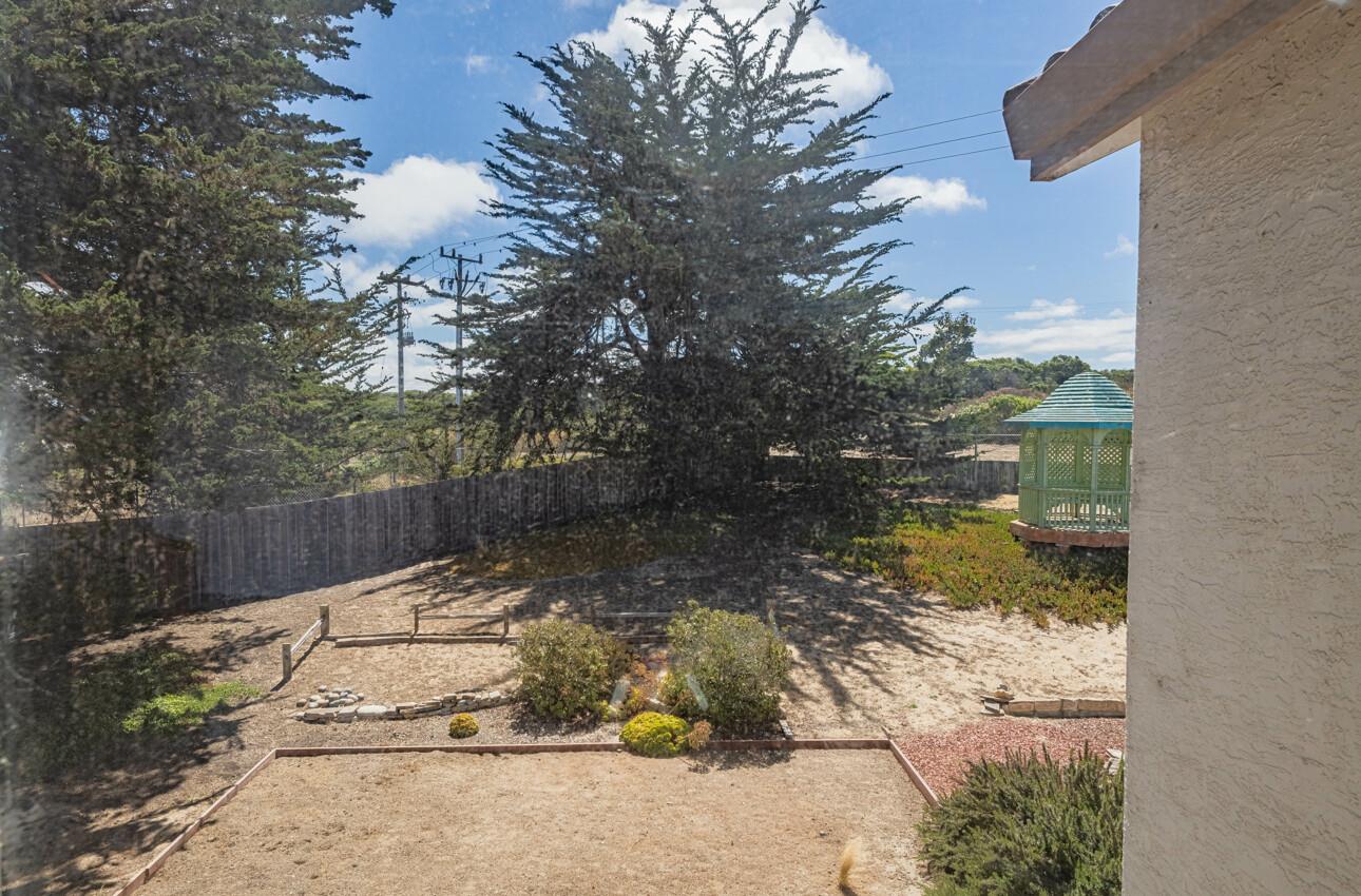 Detail Gallery Image 35 of 44 For 337 Quebrada Del Mar Rd, Marina,  CA 93933 - 4 Beds | 2/1 Baths