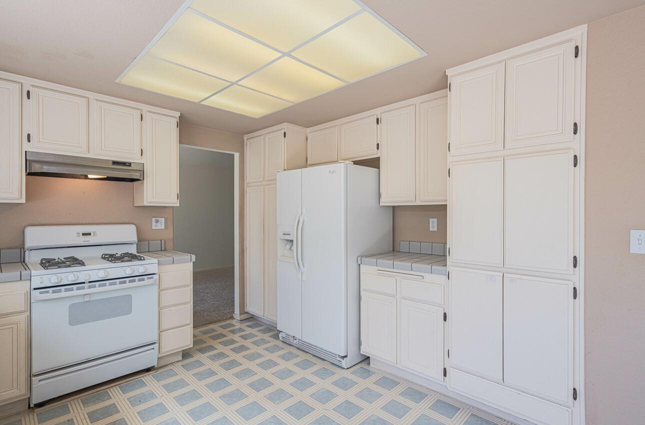 Detail Gallery Image 9 of 44 For 337 Quebrada Del Mar Rd, Marina,  CA 93933 - 4 Beds | 2/1 Baths