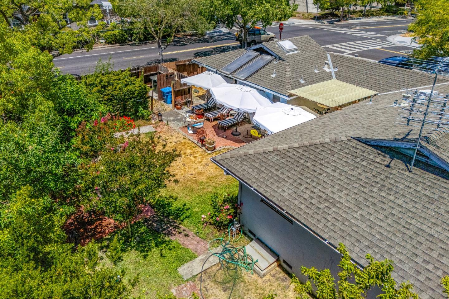 Detail Gallery Image 20 of 39 For 3160 Waverley Street, Palo Alto,  CA 94306 - 3 Beds | 2 Baths