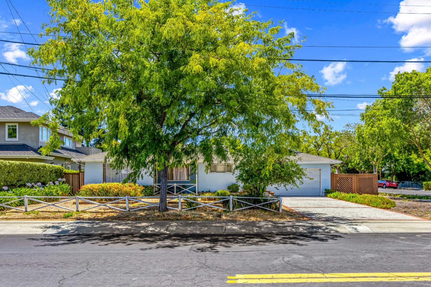 Detail Gallery Image 3 of 39 For 3160 Waverley Street, Palo Alto,  CA 94306 - 3 Beds | 2 Baths