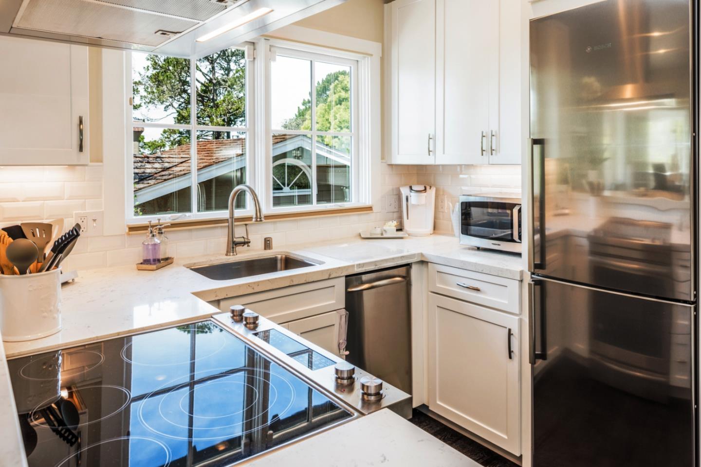Detail Gallery Image 17 of 28 For 3761 3761 Monte Verde St, Carmel,  CA 93921 - 2 Beds | 2 Baths