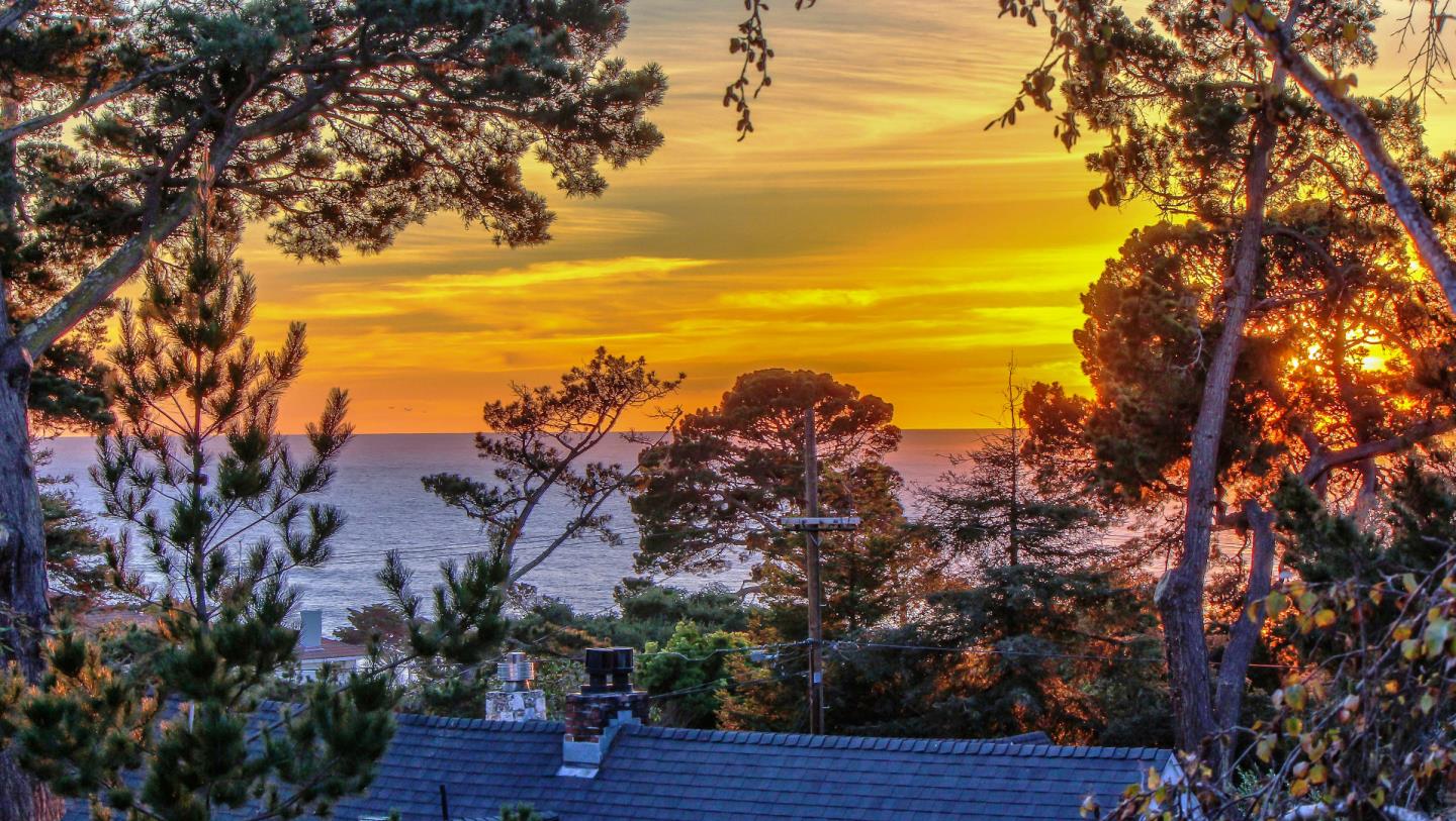 Detail Gallery Image 3 of 28 For 3761 3761 Monte Verde St, Carmel,  CA 93921 - 2 Beds | 2 Baths
