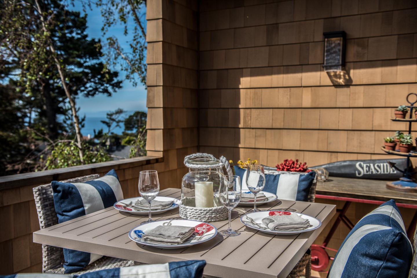 Detail Gallery Image 4 of 28 For 3761 3761 Monte Verde St, Carmel,  CA 93921 - 2 Beds | 2 Baths
