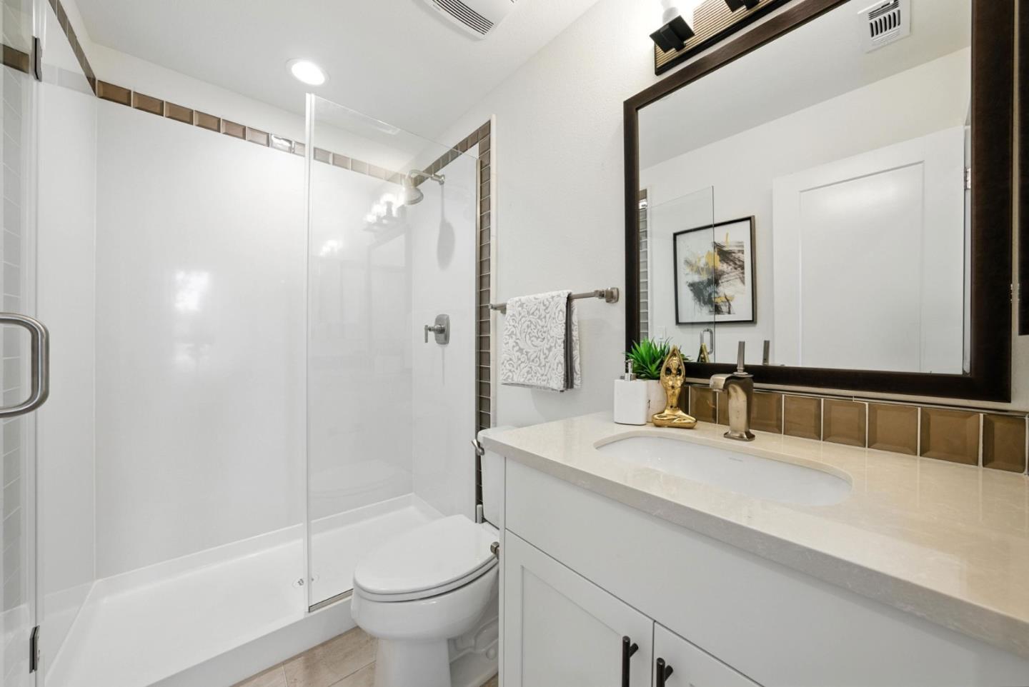 Detail Gallery Image 11 of 57 For 39193 State St, Fremont,  CA 94538 - 4 Beds | 4 Baths