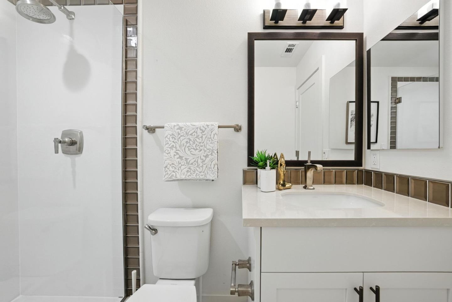 Detail Gallery Image 12 of 57 For 39193 State St, Fremont,  CA 94538 - 4 Beds | 4 Baths