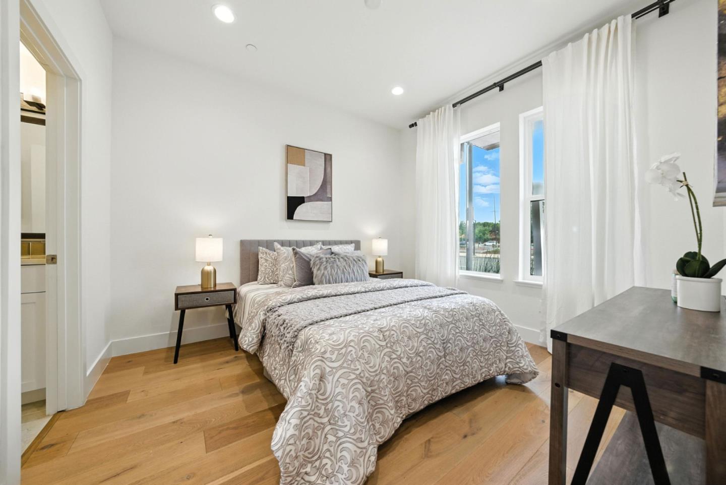 Detail Gallery Image 8 of 57 For 39193 State St, Fremont,  CA 94538 - 4 Beds | 4 Baths