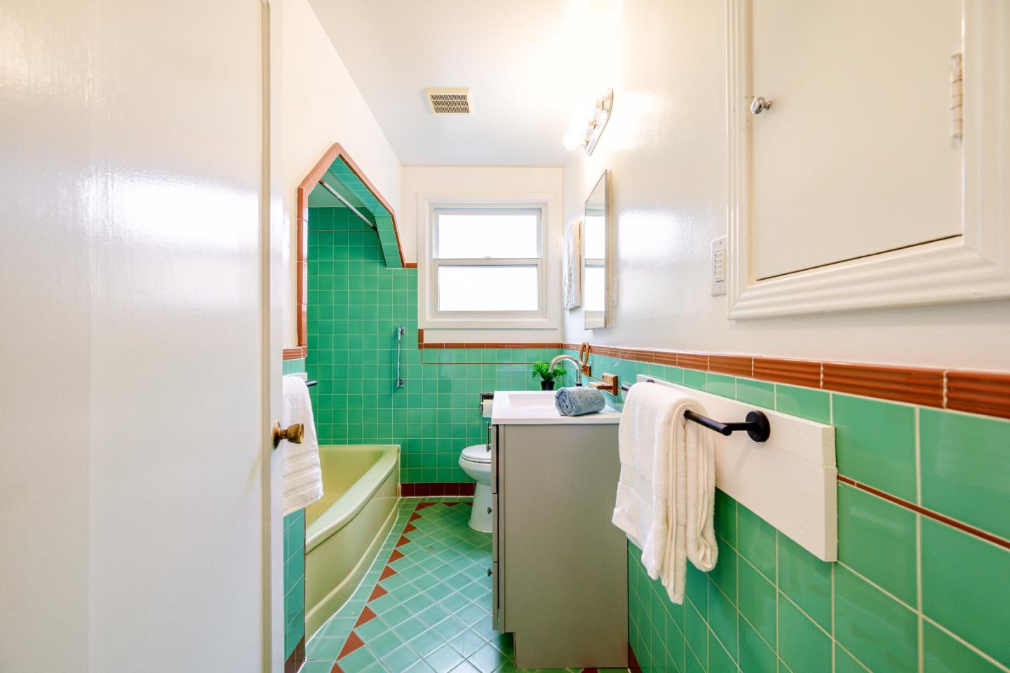 Detail Gallery Image 21 of 46 For 311 Linden Ave, San Bruno,  CA 94066 - 3 Beds | 2 Baths