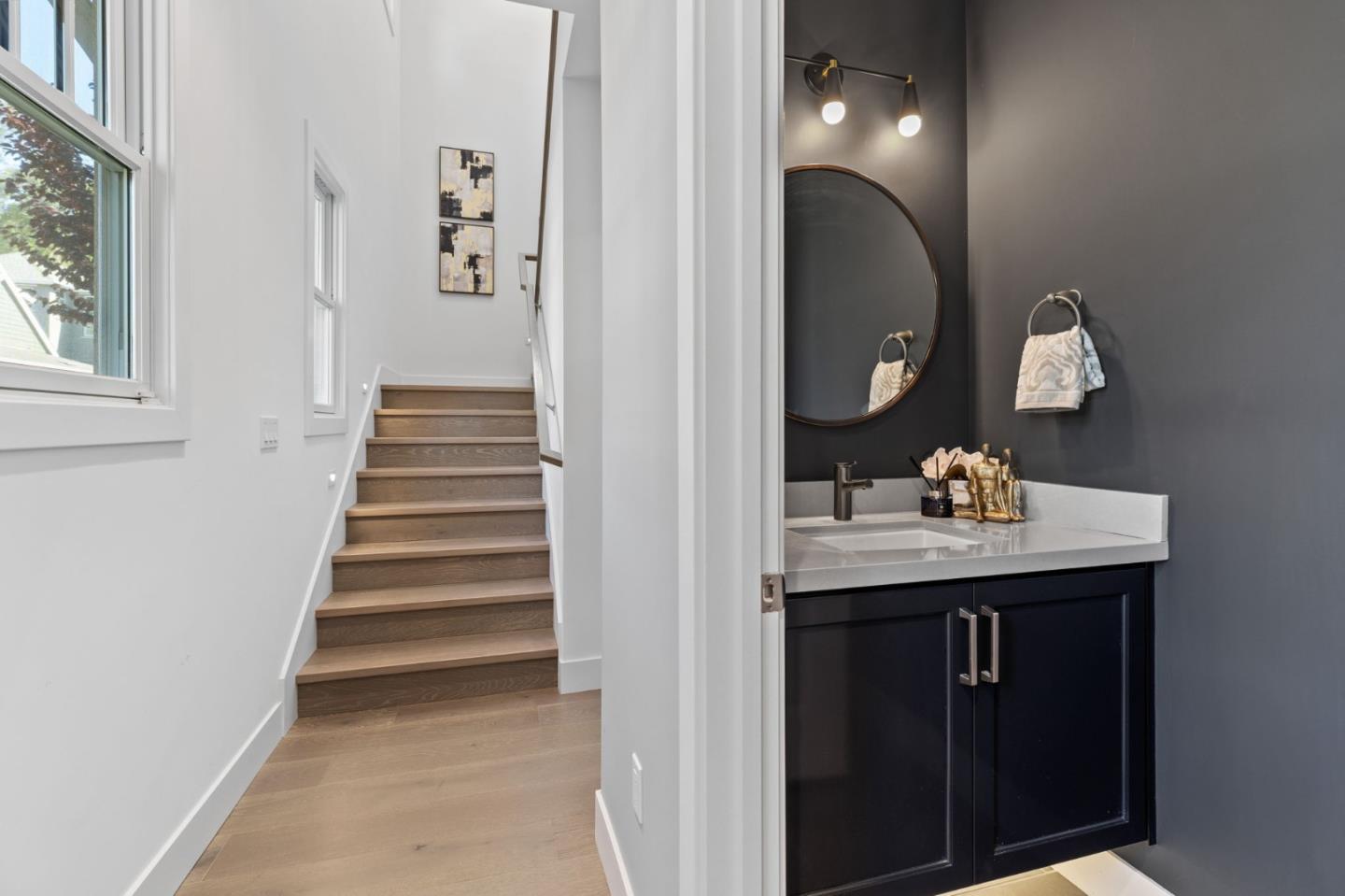 Detail Gallery Image 14 of 36 For 18855 Montalvo Oaks Cir, Monte Sereno,  CA 95030 - 3 Beds | 2/1 Baths