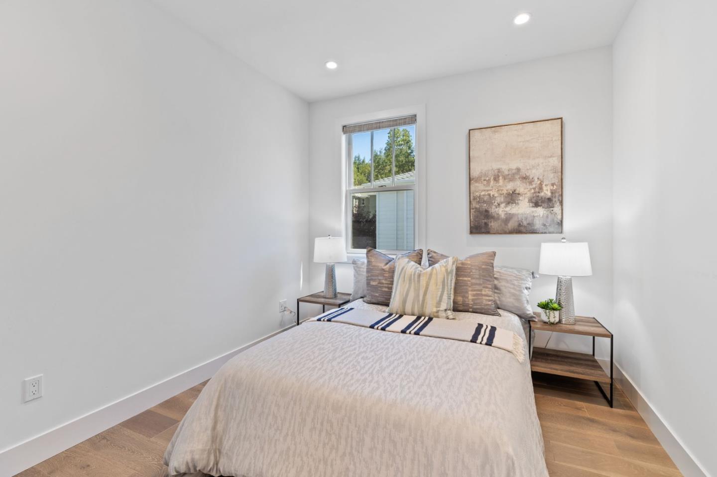 Detail Gallery Image 22 of 36 For 18855 Montalvo Oaks Cir, Monte Sereno,  CA 95030 - 3 Beds | 2/1 Baths