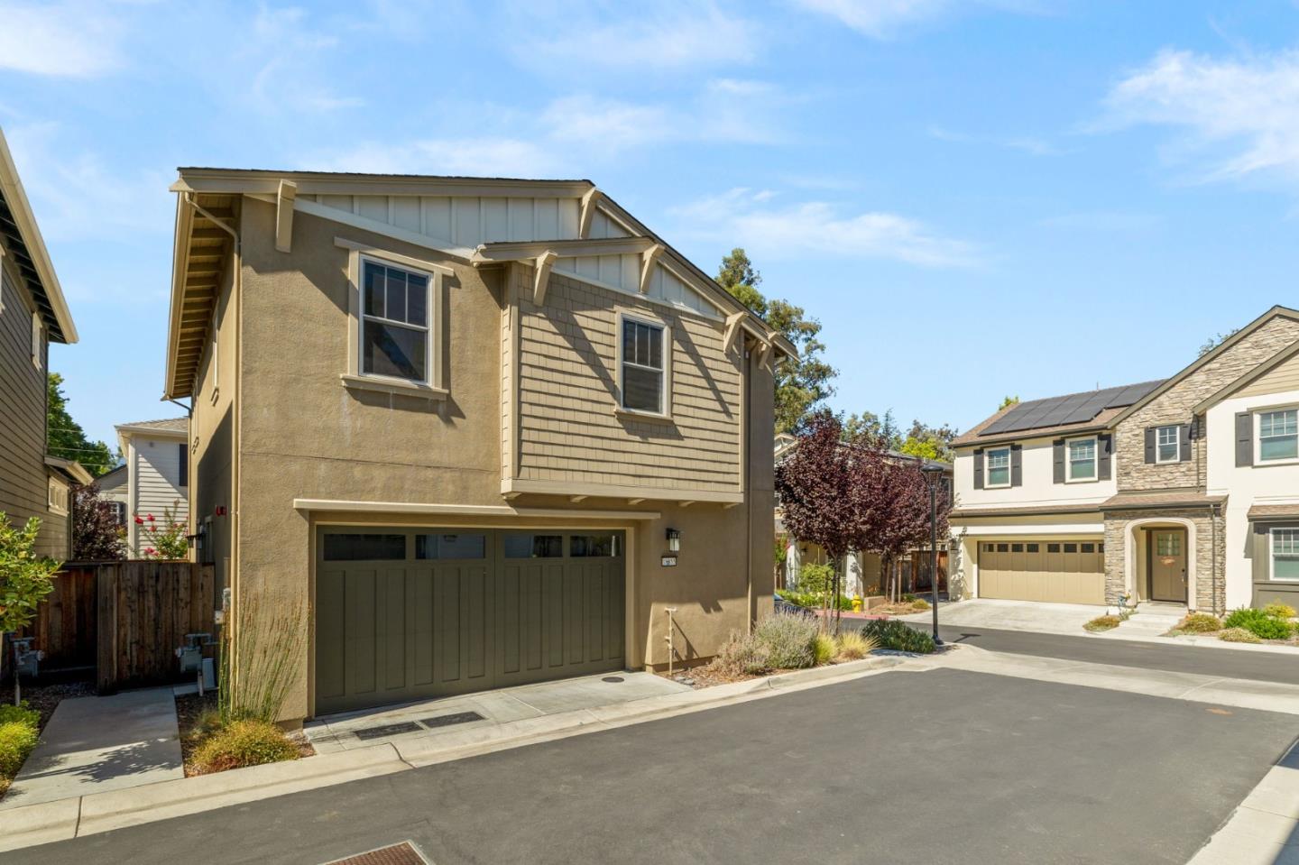 Detail Gallery Image 28 of 36 For 18855 Montalvo Oaks Cir, Monte Sereno,  CA 95030 - 3 Beds | 2/1 Baths