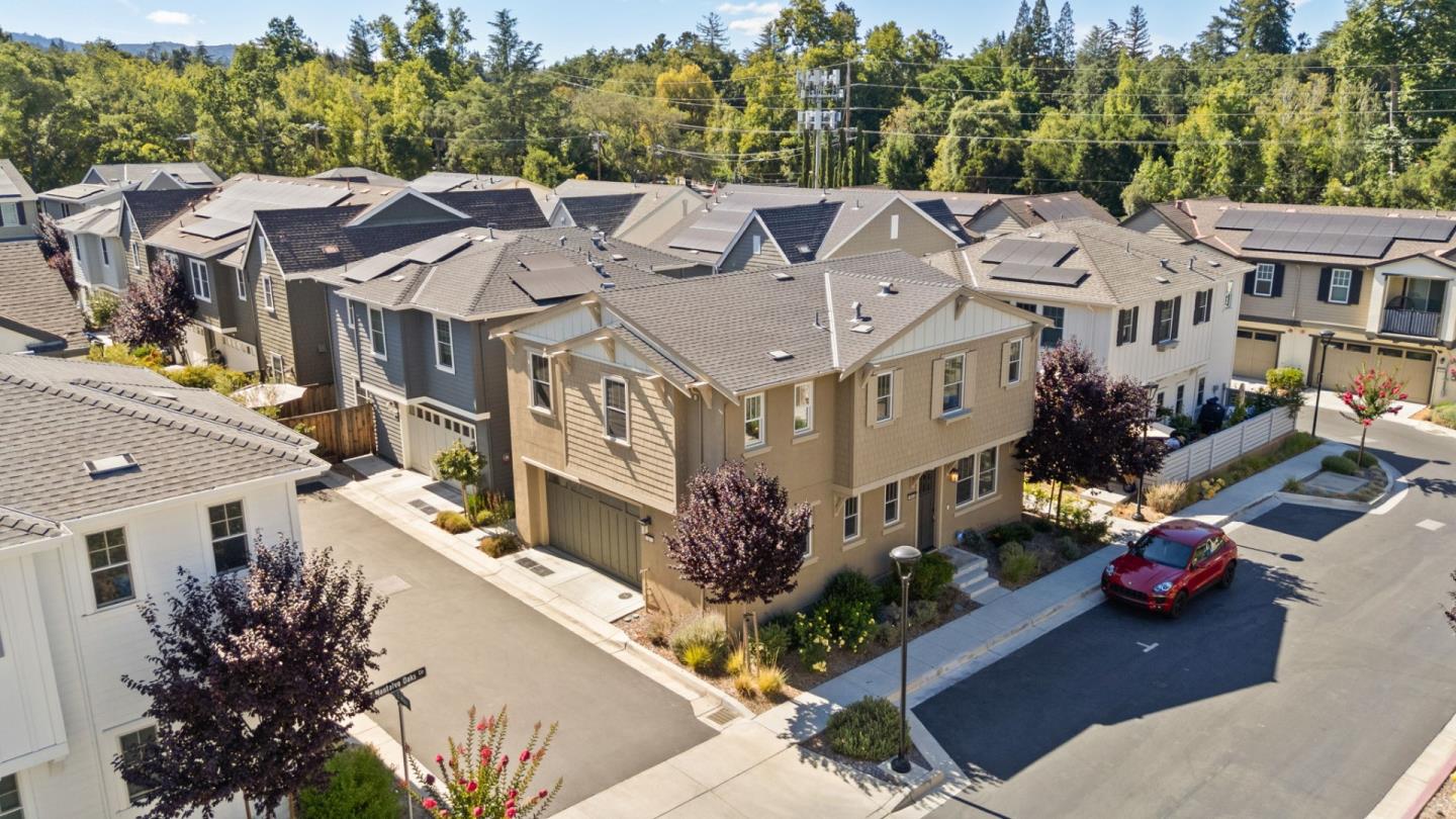 Detail Gallery Image 30 of 36 For 18855 Montalvo Oaks Cir, Monte Sereno,  CA 95030 - 3 Beds | 2/1 Baths