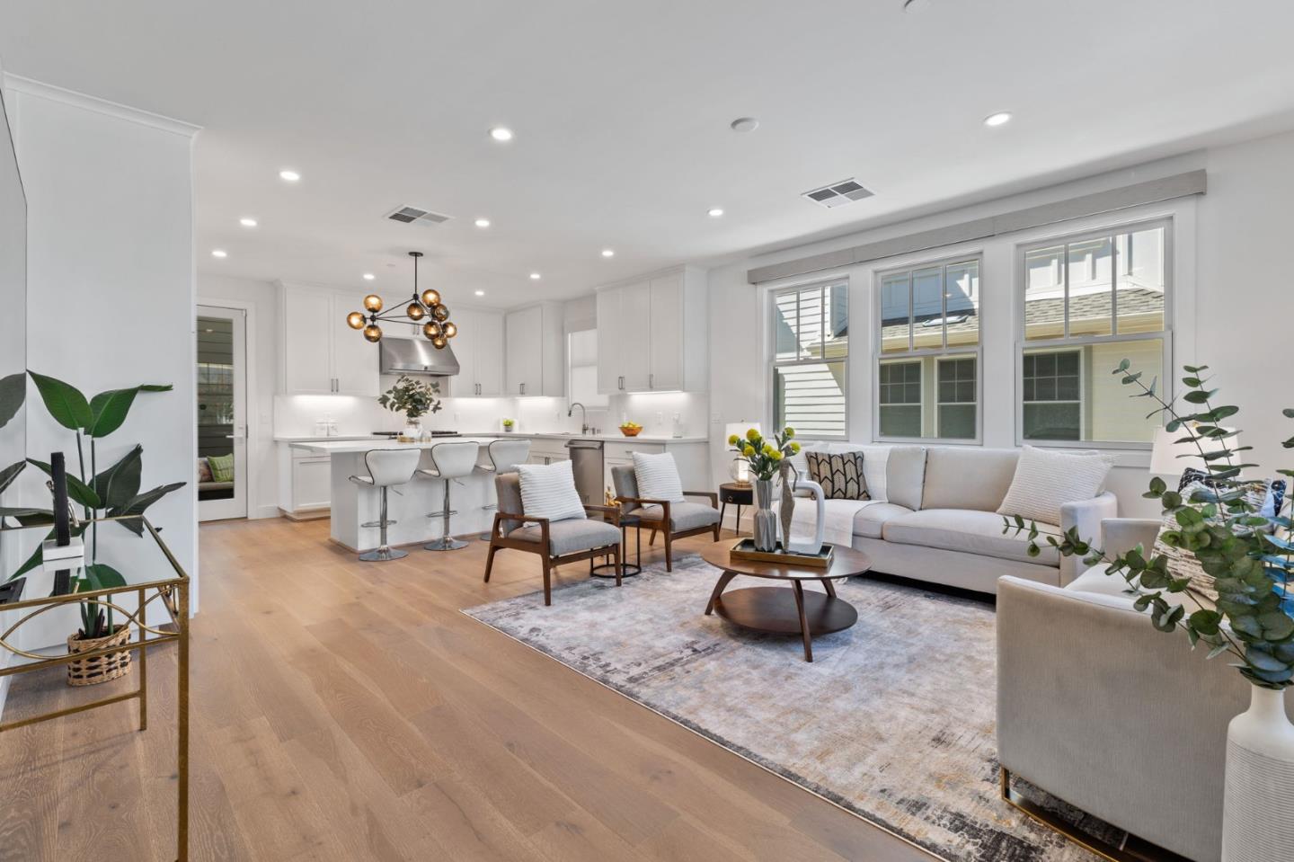 Detail Gallery Image 4 of 36 For 18855 Montalvo Oaks Cir, Monte Sereno,  CA 95030 - 3 Beds | 2/1 Baths