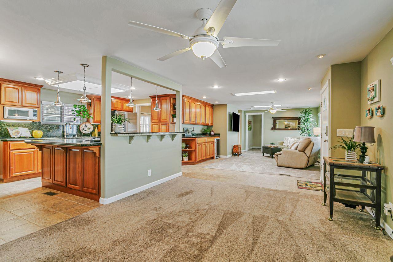 Detail Gallery Image 10 of 45 For 142 Nut Tree Lane #142,  Morgan Hill,  CA 95037 - 3 Beds | 2 Baths