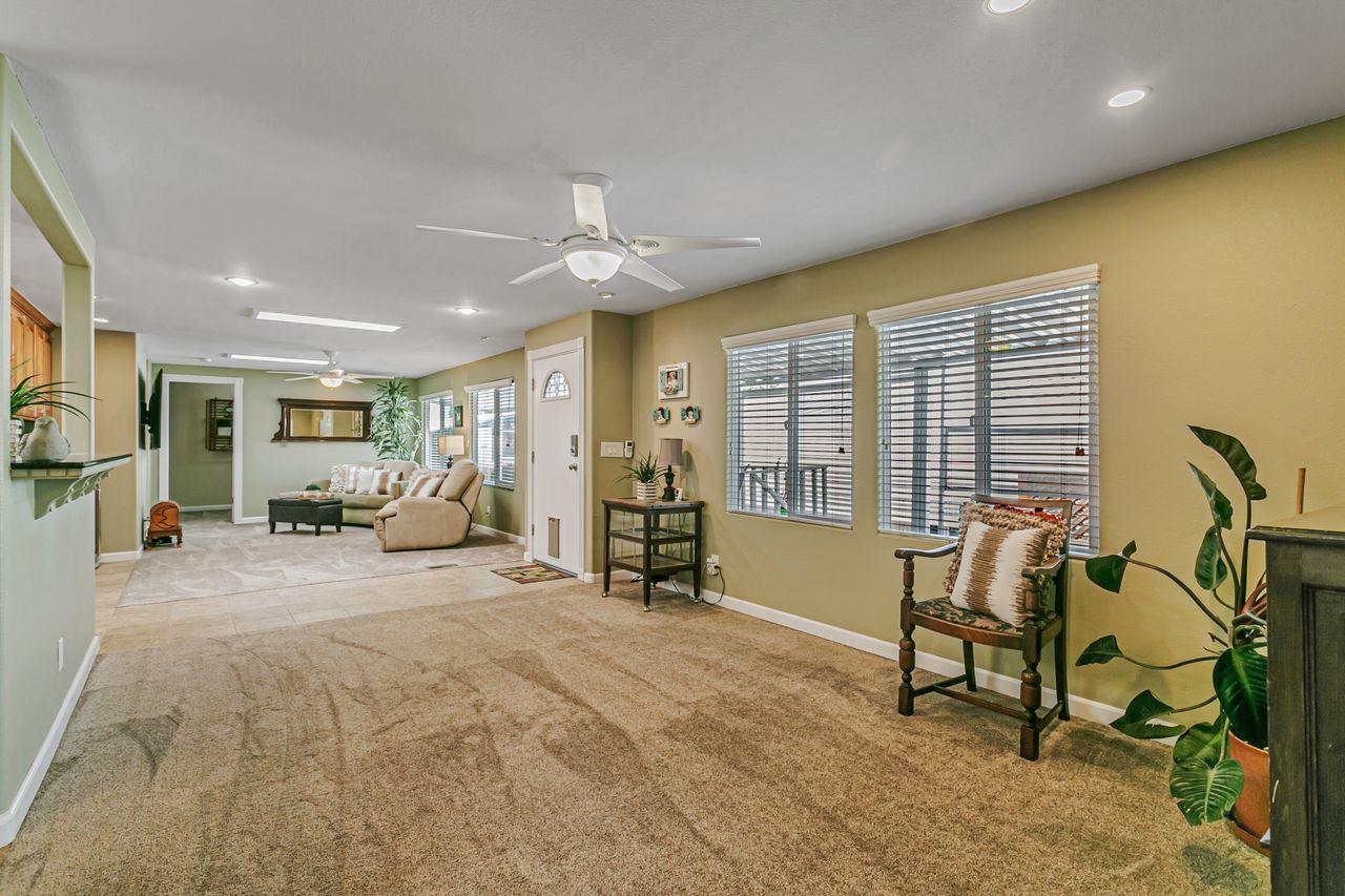 Detail Gallery Image 11 of 45 For 142 Nut Tree Lane #142,  Morgan Hill,  CA 95037 - 3 Beds | 2 Baths