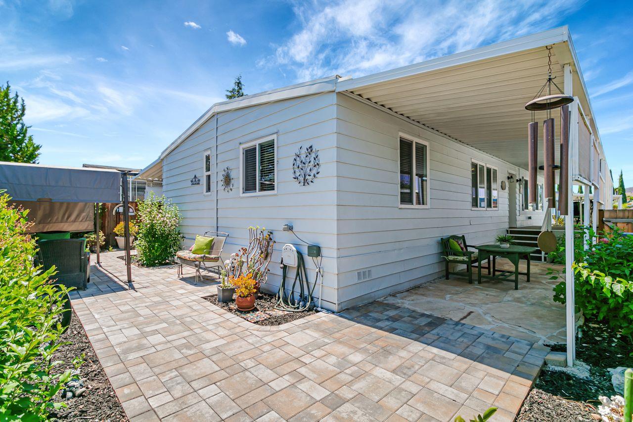 Detail Gallery Image 21 of 45 For 142 Nut Tree Lane #142,  Morgan Hill,  CA 95037 - 3 Beds | 2 Baths