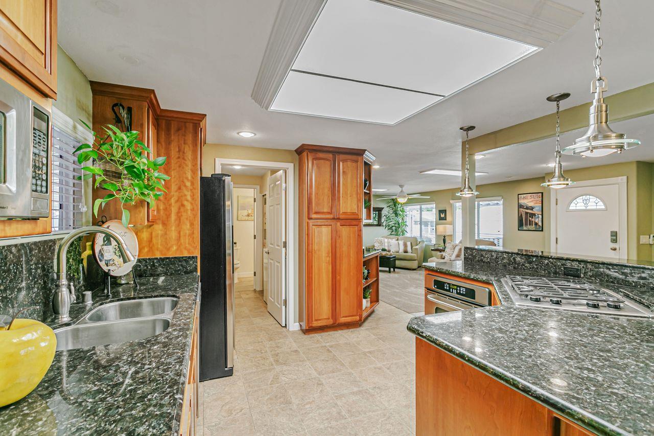 Detail Gallery Image 32 of 45 For 142 Nut Tree Lane #142,  Morgan Hill,  CA 95037 - 3 Beds | 2 Baths