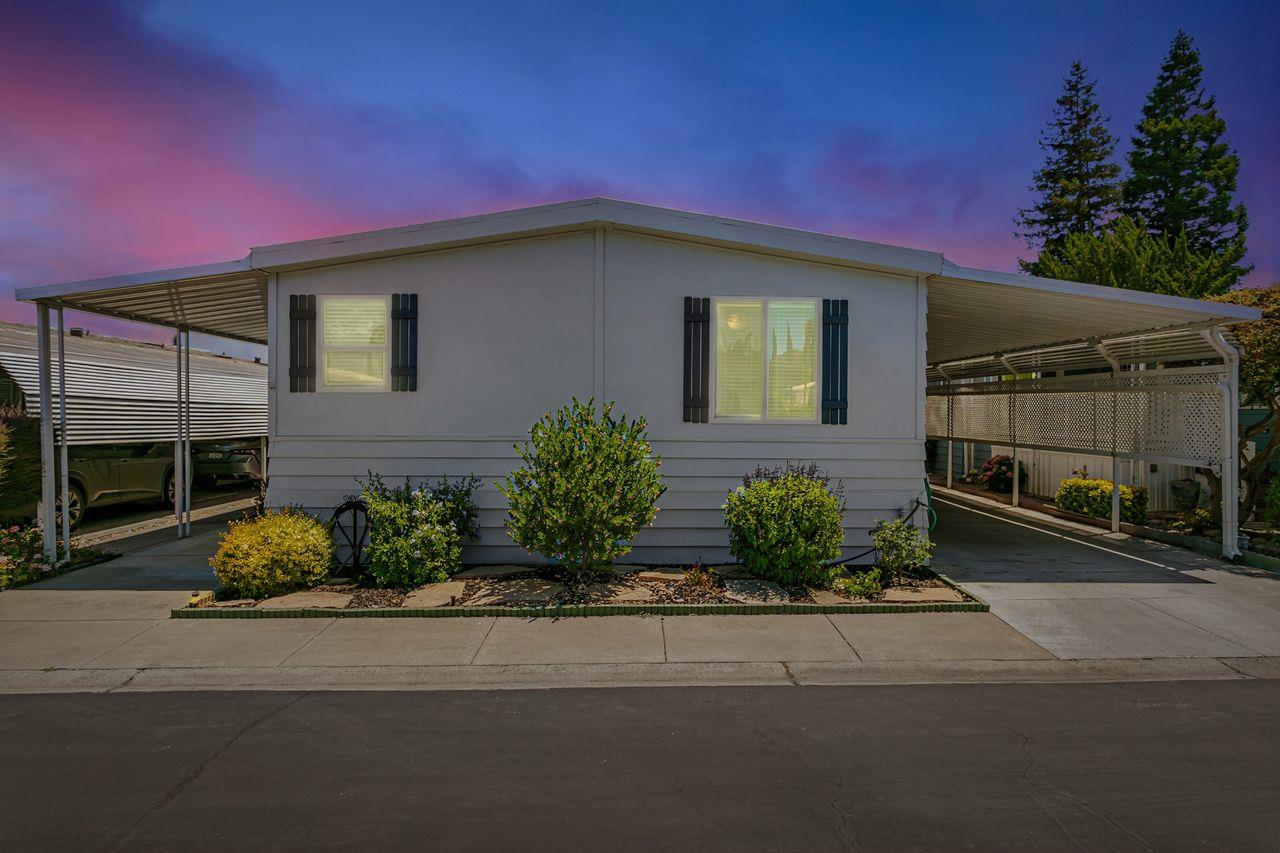 Detail Gallery Image 35 of 45 For 142 Nut Tree Lane #142,  Morgan Hill,  CA 95037 - 3 Beds | 2 Baths