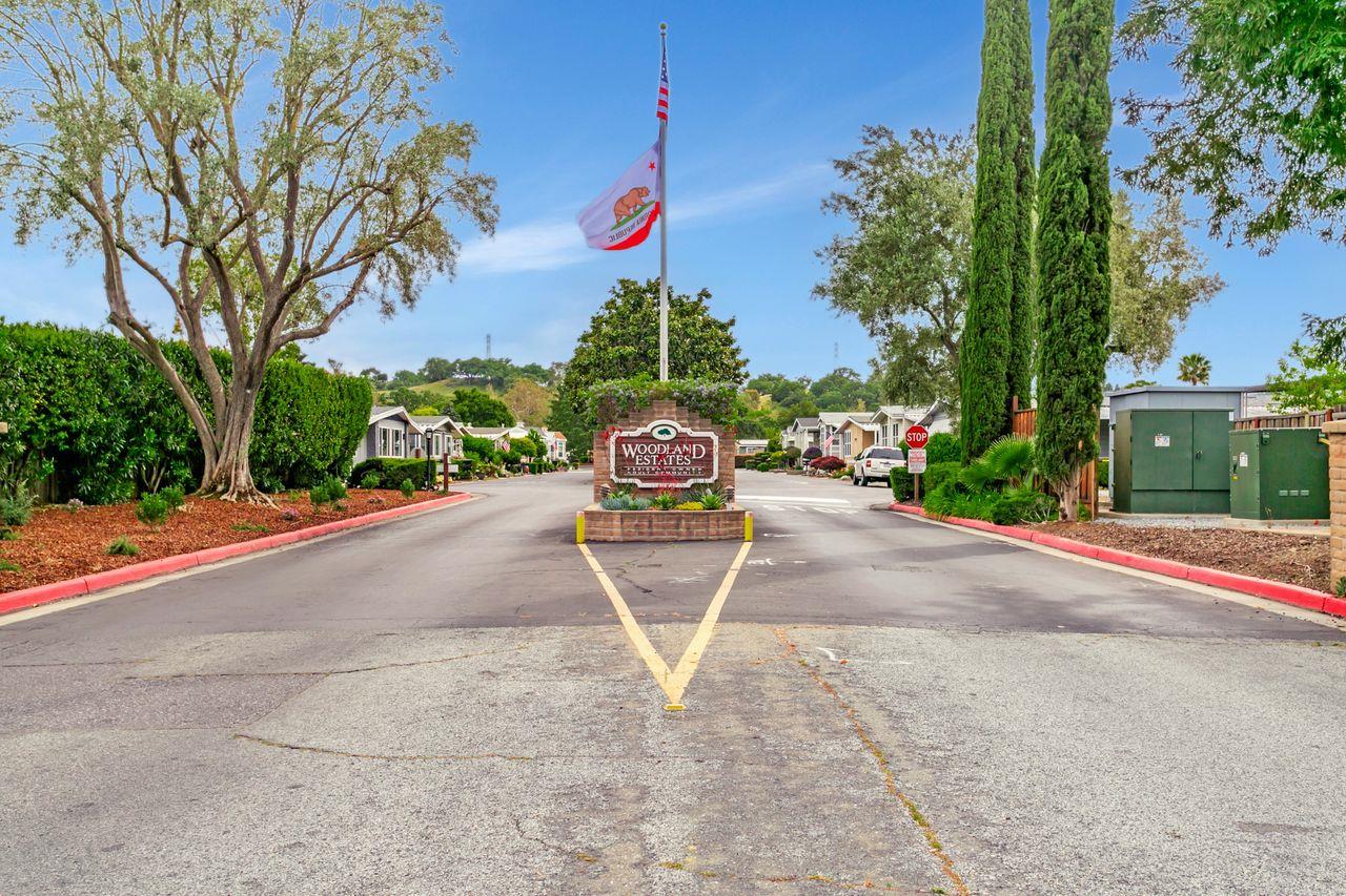 Detail Gallery Image 37 of 45 For 142 Nut Tree Lane #142,  Morgan Hill,  CA 95037 - 3 Beds | 2 Baths