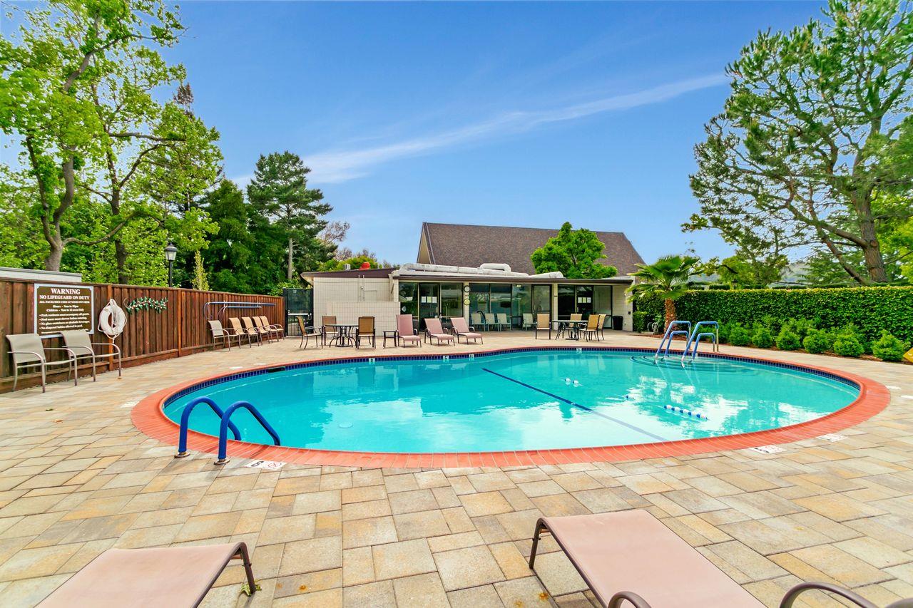 Detail Gallery Image 40 of 45 For 142 Nut Tree Lane #142,  Morgan Hill,  CA 95037 - 3 Beds | 2 Baths