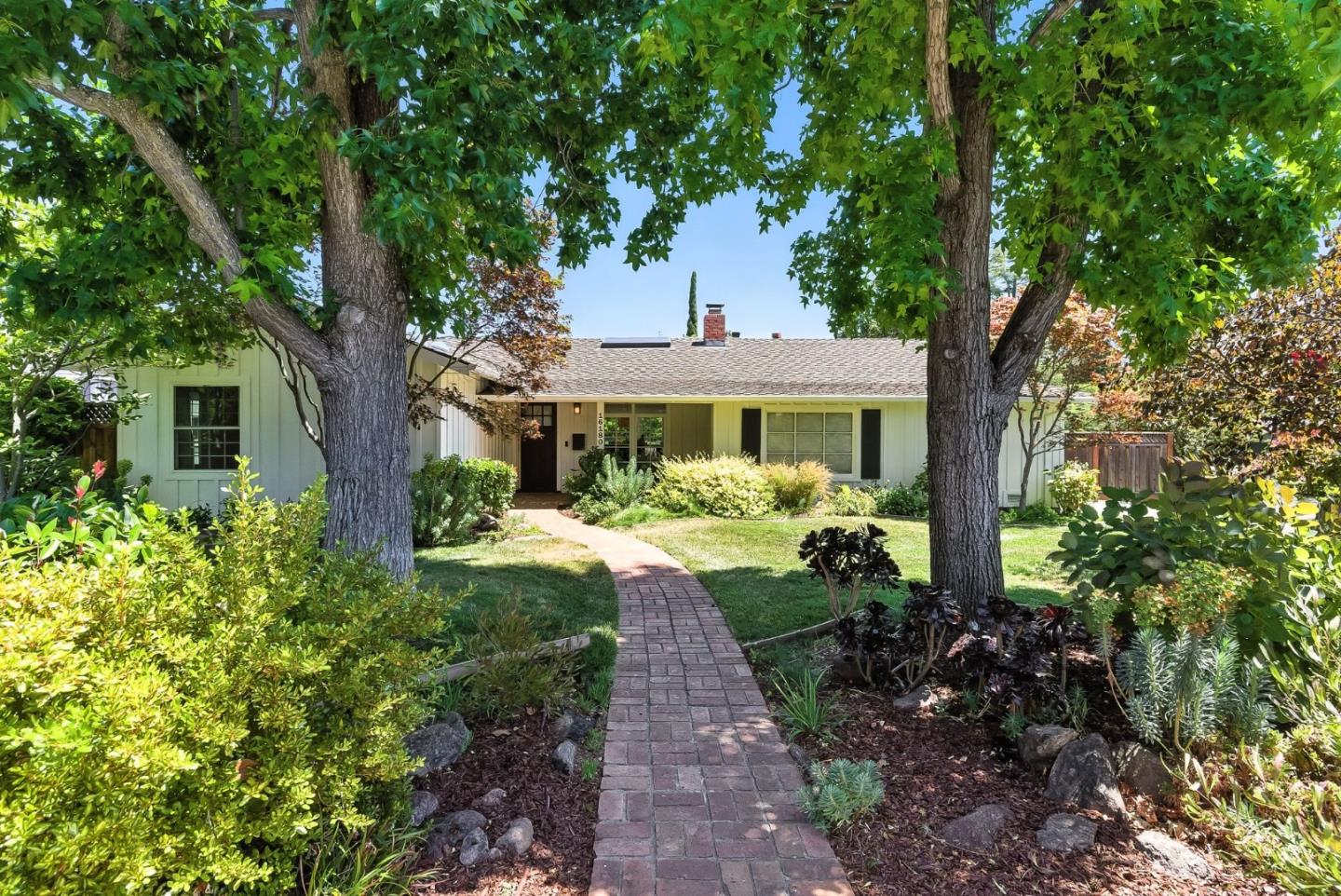 Detail Gallery Image 1 of 1 For 16180 Jasmine Way, Los Gatos,  CA 95032 - 3 Beds | 2/1 Baths