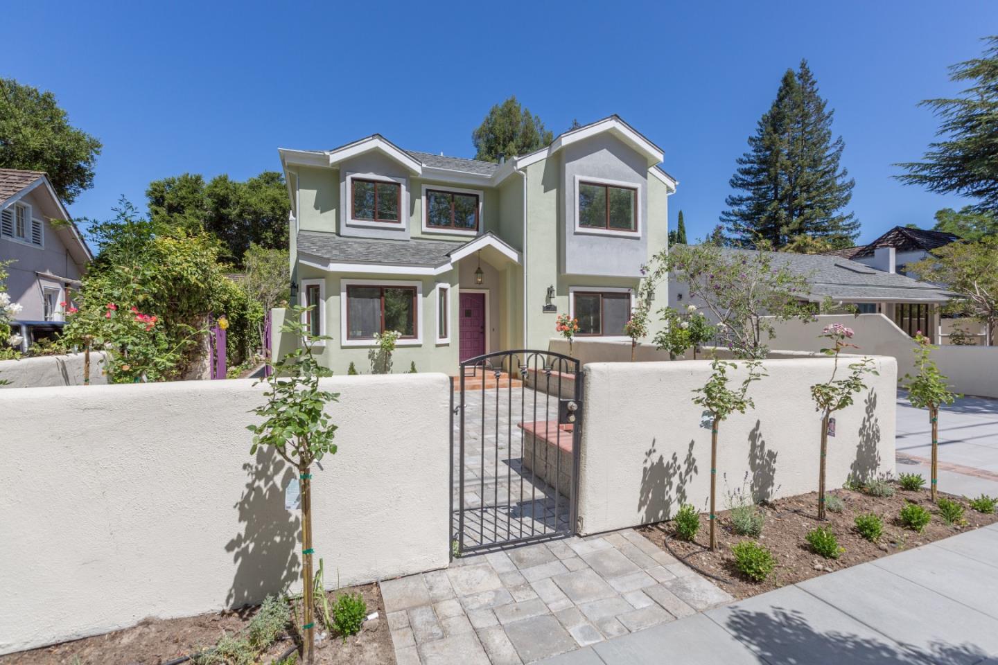 Detail Gallery Image 1 of 19 For 235 Seale Ave, Palo Alto,  CA 94301 - 4 Beds | 3 Baths