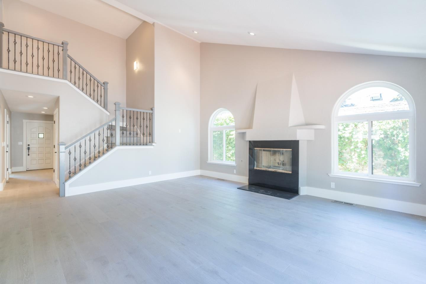 Detail Gallery Image 6 of 19 For 235 Seale Ave, Palo Alto,  CA 94301 - 4 Beds | 3 Baths