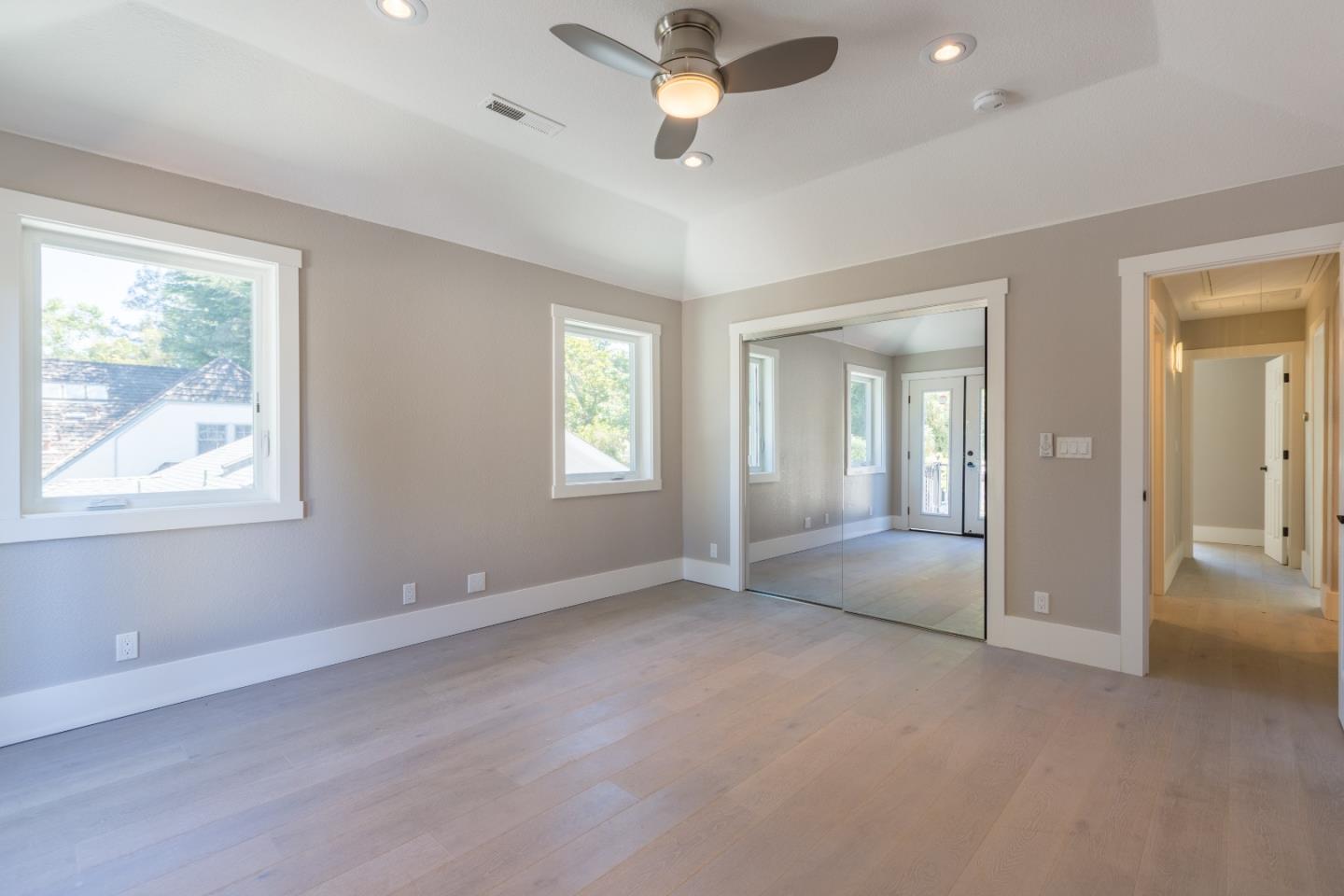 Detail Gallery Image 9 of 19 For 235 Seale Ave, Palo Alto,  CA 94301 - 4 Beds | 3 Baths