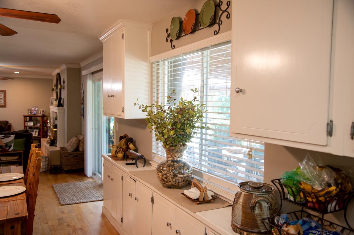 Detail Gallery Image 10 of 46 For 1355 King George Ct, San Martin,  CA 95046 - 3 Beds | 2 Baths