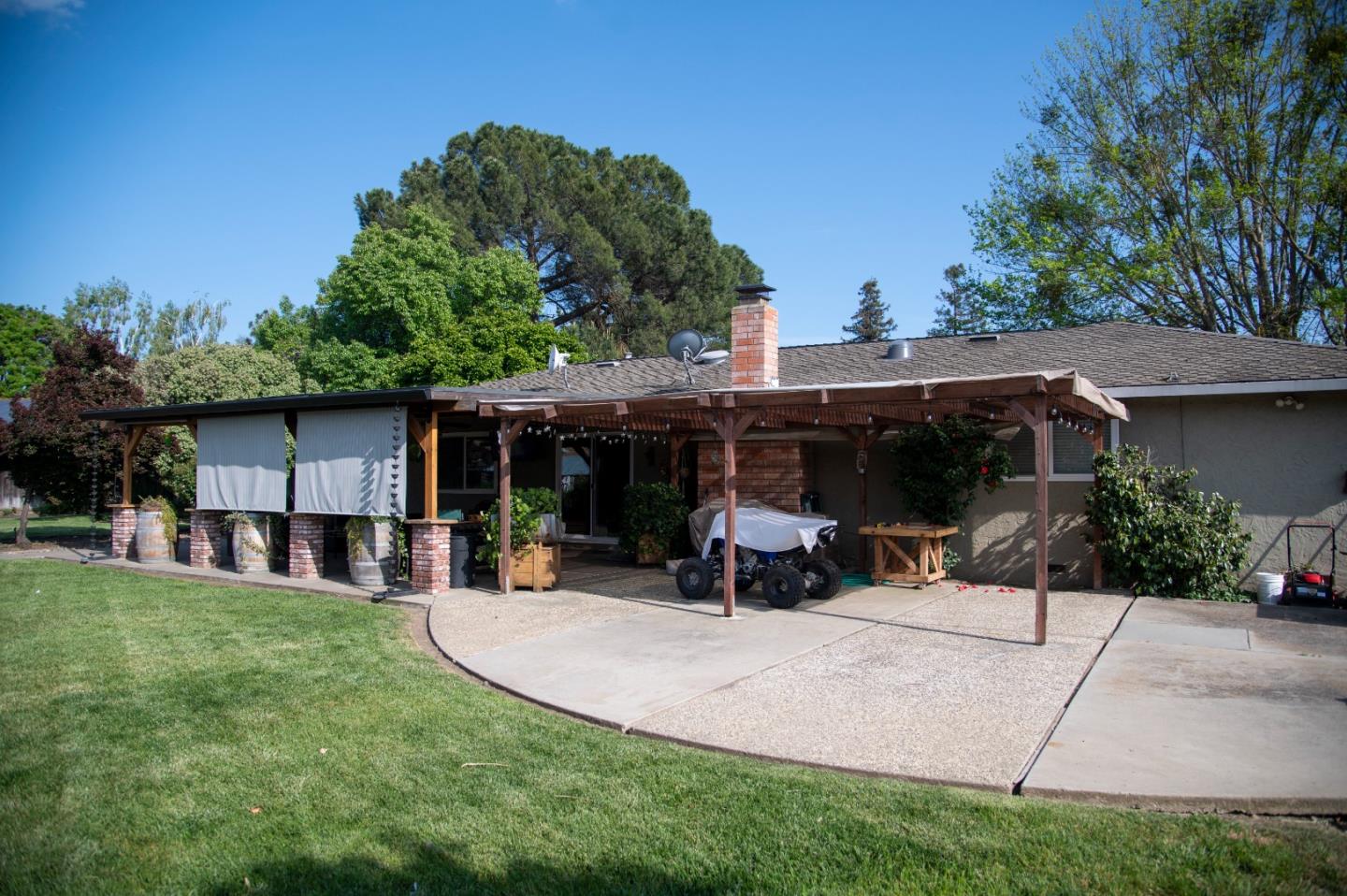 Detail Gallery Image 29 of 46 For 1355 King George Ct, San Martin,  CA 95046 - 3 Beds | 2 Baths