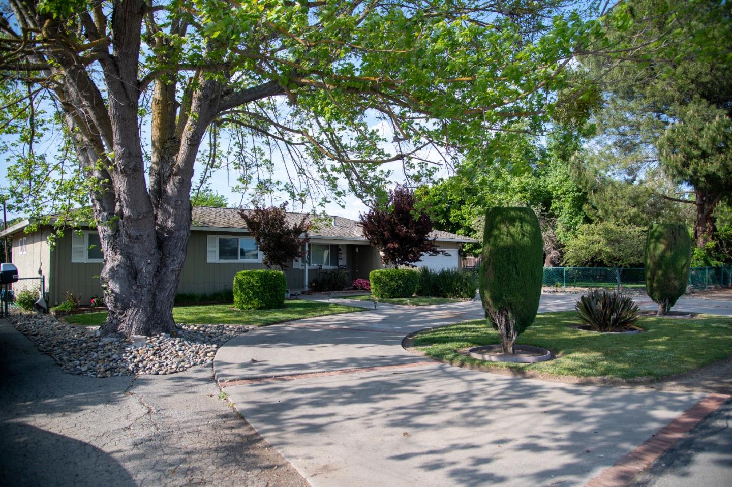 Detail Gallery Image 44 of 46 For 1355 King George Ct, San Martin,  CA 95046 - 3 Beds | 2 Baths