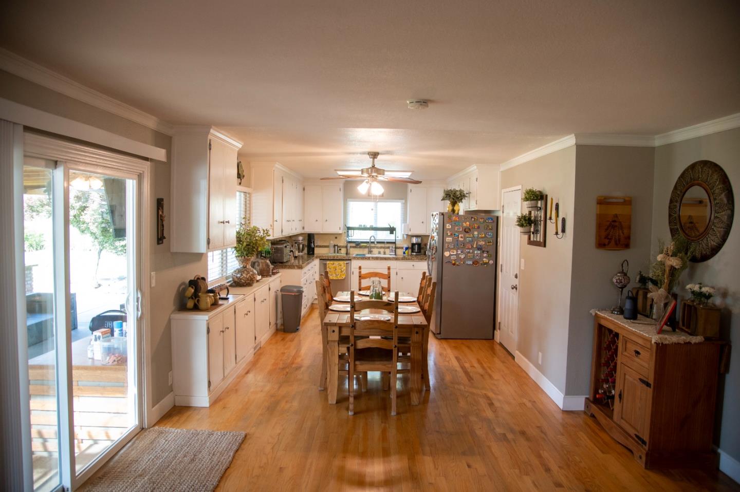Detail Gallery Image 5 of 46 For 1355 King George Ct, San Martin,  CA 95046 - 3 Beds | 2 Baths