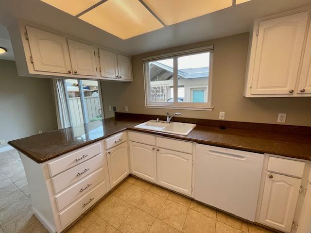 Detail Gallery Image 12 of 30 For 3 Comstock Queen Ct, Mountain View,  CA 94043 - 3 Beds | 2/1 Baths