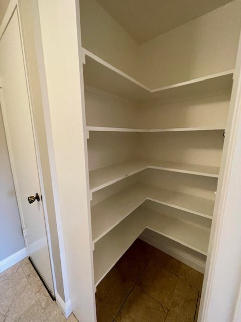 Detail Gallery Image 16 of 30 For 3 Comstock Queen Ct, Mountain View,  CA 94043 - 3 Beds | 2/1 Baths